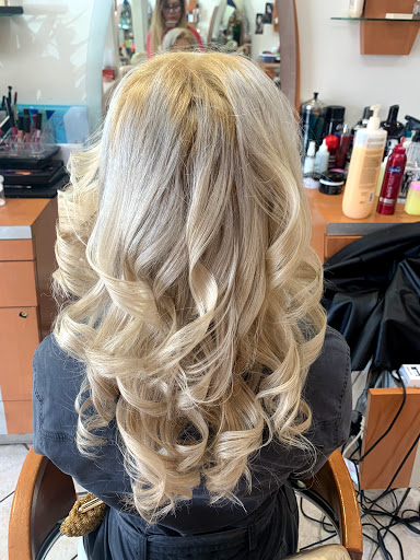 Hair Salon «Thuy Dolce Hair Salon», reviews and photos, 10187 Westminster Ave, Garden Grove, CA 92843, USA