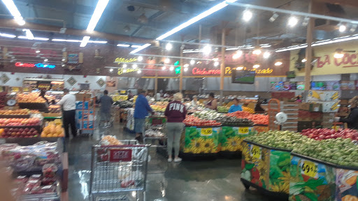 Supermarket «Vallarta Supermarkets», reviews and photos, 2705 S H St, Bakersfield, CA 93304, USA
