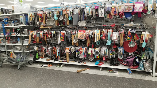 Clothing Store «Ross Dress for Less», reviews and photos, 9727 Laurel Canyon Blvd, Arleta, CA 91331, USA