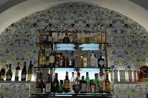 Bar Stradivari image