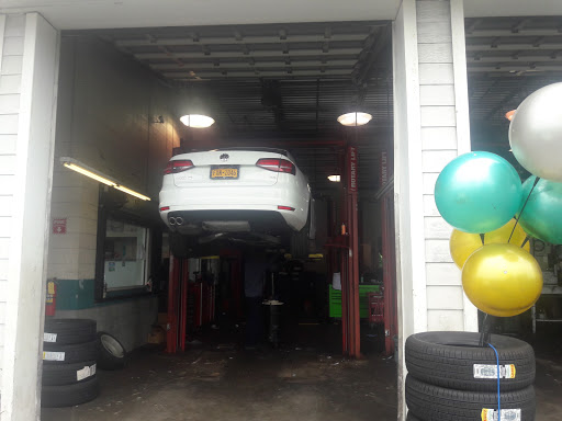 Tire Shop «Mavis Discount Tire», reviews and photos, 986 Montauk Hwy, Shirley, NY 11967, USA