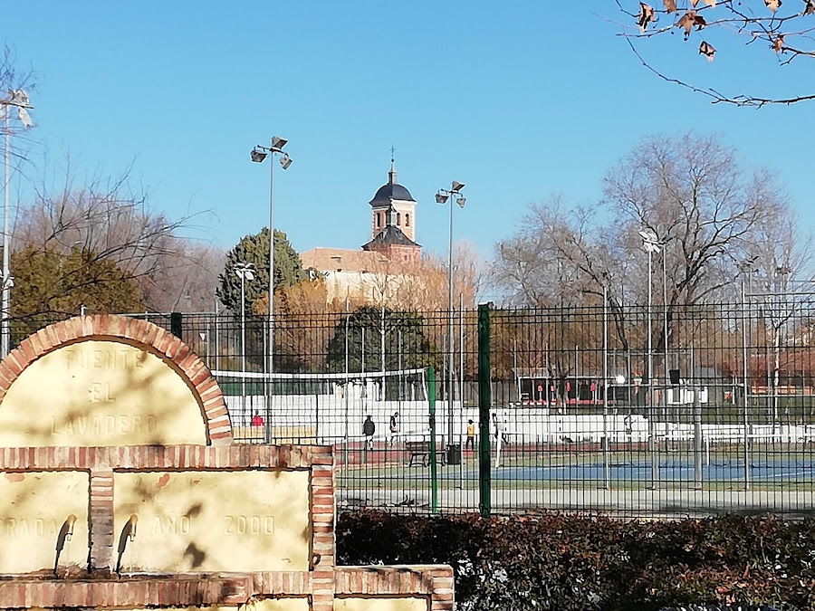 Polideportivo Municipal De Meco