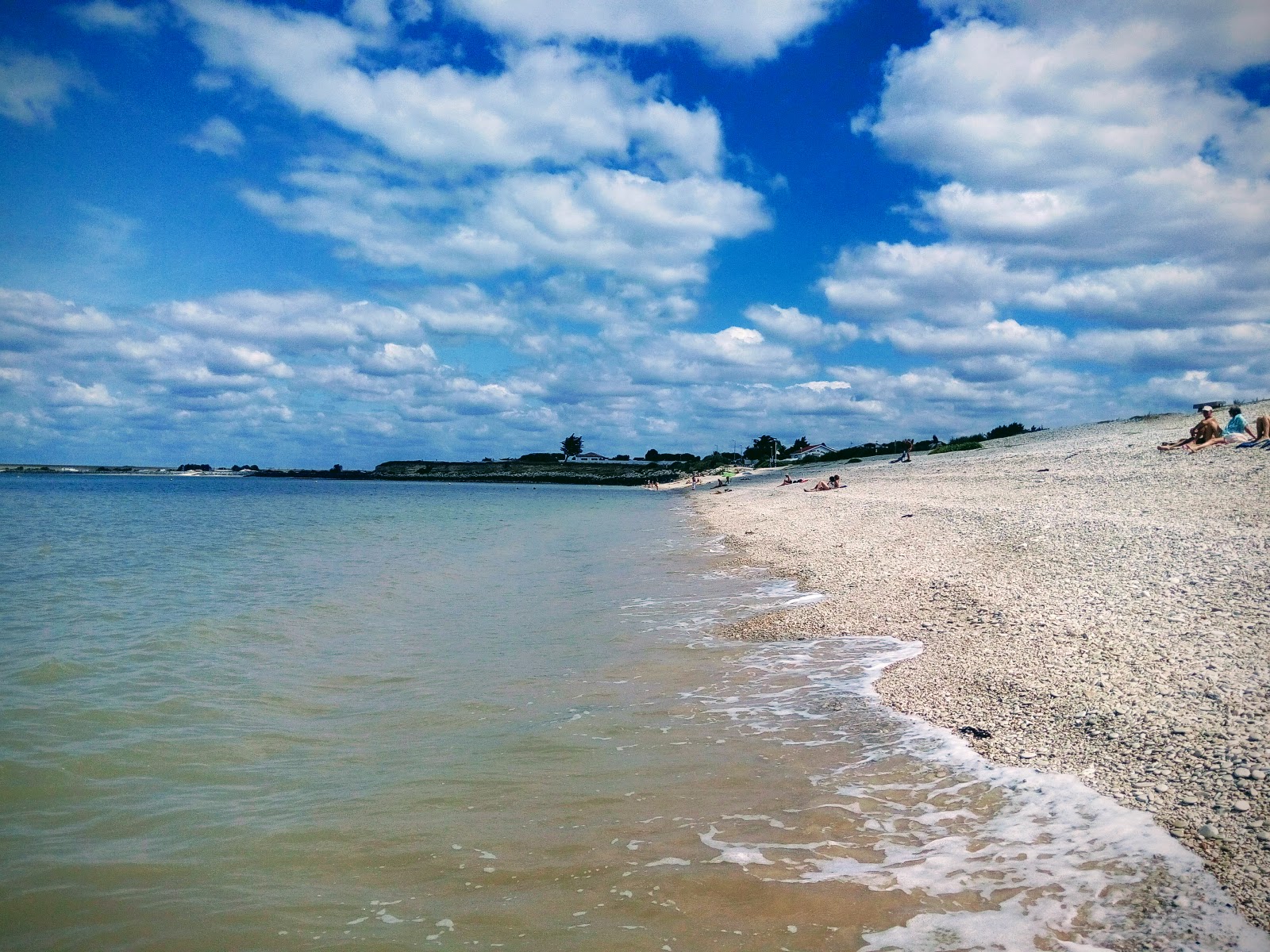 Photo de L'Anse de Pampin Beach avec rivage droit, long