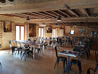 Atmosphère du Restaurant Le Bistrot du Château à Saint-Fargeau - n°2