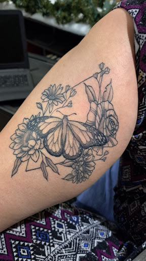 Explore bracelet tattoo ideas with names, creative tattoo ideas in Dekalb, available at DeKalb Tattoo Company