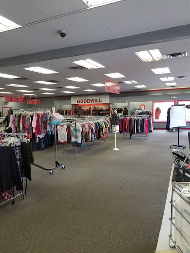 Thrift Store «Goodwill», reviews and photos, 1771 Hill Rd N, Pickerington, OH 43147, USA