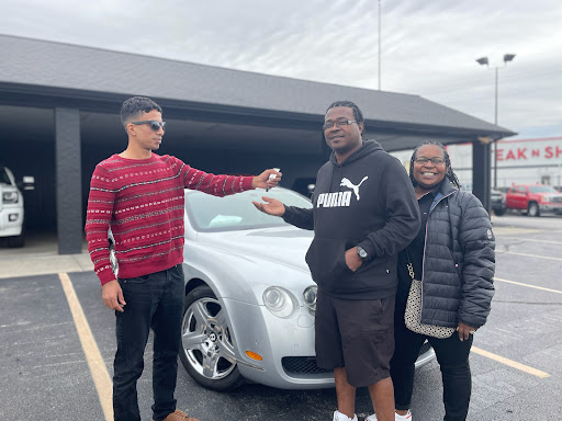 Used Car Dealer «Carmel Motors», reviews and photos, 508 W Carmel Dr, Carmel, IN 46032, USA