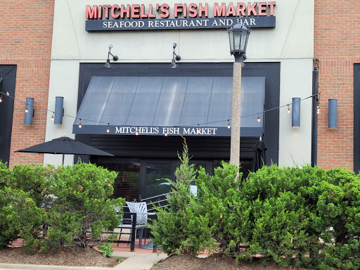 Shopping Mall «Village Of Rochester Hills», reviews and photos, 104 Adams Rd, Rochester, MI 48309, USA