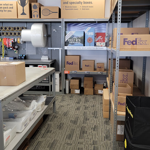 Print Shop «FedEx Office Print & Ship Center», reviews and photos, 5134 Whipple Ave NW, Canton, OH 44718, USA