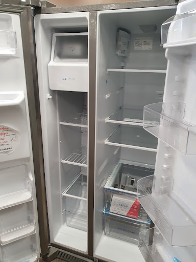 Appliance Store «Famous Tate Appliance & Bedding Centers», reviews and photos, 4520 E Bay Dr, Clearwater, FL 33764, USA