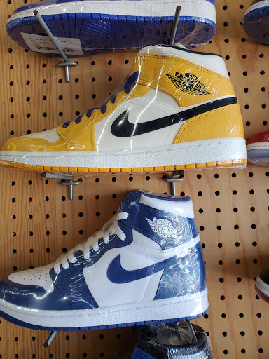 Shoe Store «Flight Club Los Angeles», reviews and photos, 535 N Fairfax Ave, Los Angeles, CA 90036, USA