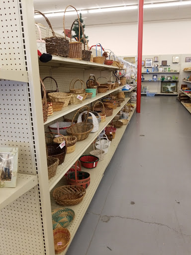 Thrift Store «Volunteers of America Thrift Store», reviews and photos, 1135 N Belsay Rd, Burton, MI 48509, USA