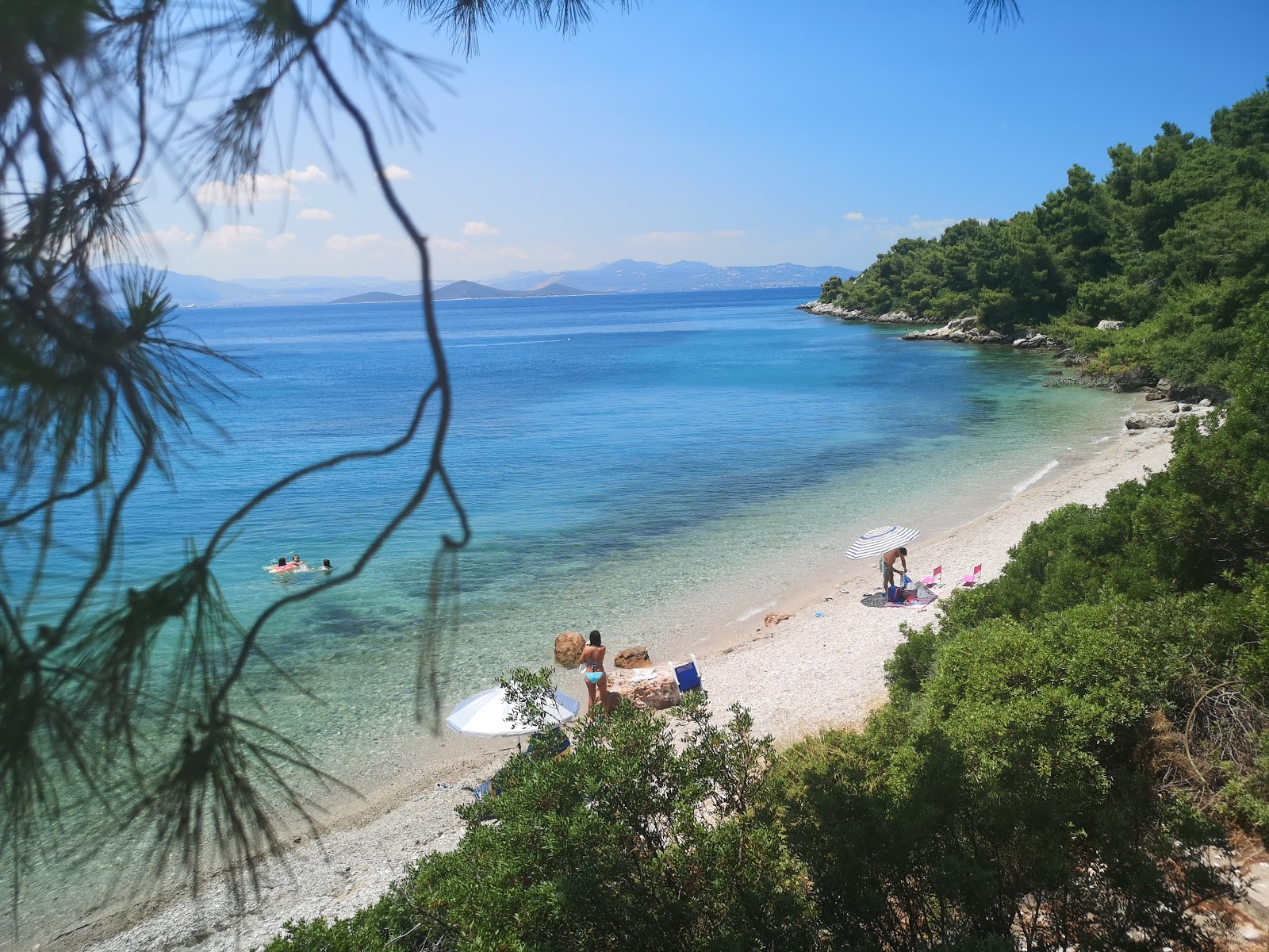 Foto von Vougiouklaki beach mit sehr sauber Sauberkeitsgrad