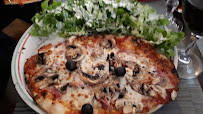 Pizza du Restaurant La Riviera à Varces-Allières-et-Risset - n°5