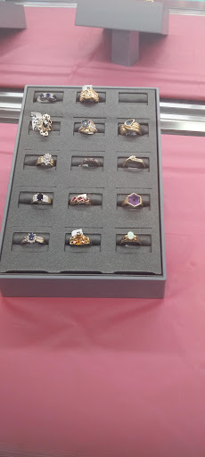 Pawn Shop «EZPAWN», reviews and photos, 1001 N Beckley Ave #608, DeSoto, TX 75115, USA