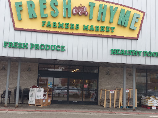 Grocery Store «Fresh Thyme Farmers Market- Lincoln Park», reviews and photos, 2500 N Elston Ave, Chicago, IL 60647, USA