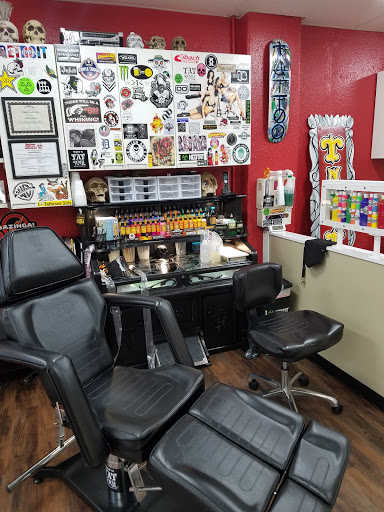 Kings & Queens Tattoo Studio, 2757 N Dixie Hwy, Monroe, MI 48162, USA, 