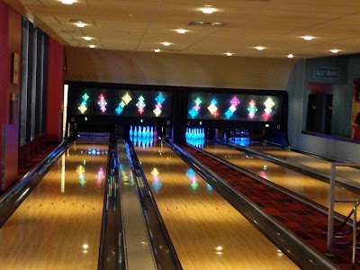 Photos of Howl at the Moon | Splitsville Luxury Lanes