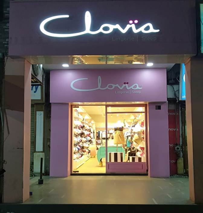 Clovia