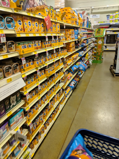 Pet Supply Store «PetSmart», reviews and photos, 20530 E 13 Mile Rd, Roseville, MI 48066, USA
