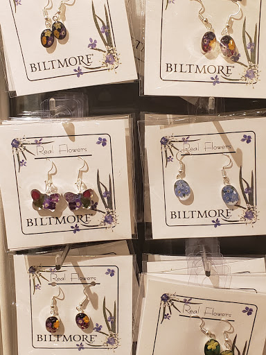 Gift Shop «Gate House Gift Shop», reviews and photos, Biltmore Estate Dr, Asheville, NC 28803, USA