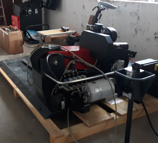 Sinaopt Kft. - Gumiabroncs-szaküzlet