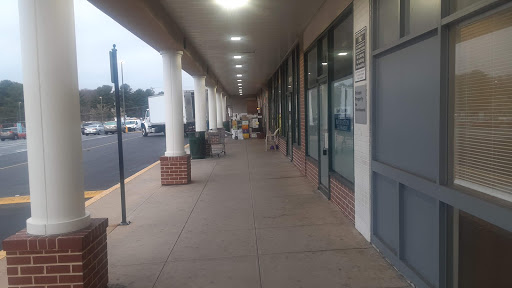 Shopping Mall «Ravenwood Shopping Center», reviews and photos, 910 Taylor Ave, Towson, MD 21286, USA