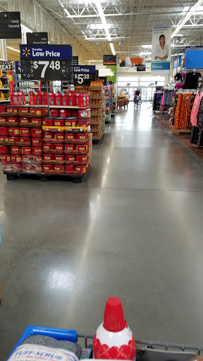 Discount Store «Walmart», reviews and photos, 6501 Veterans Memorial Pkwy, Crestwood, KY 40014, USA
