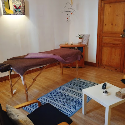Pauline Lévêque - thérapeute en médecine traditionnelle chinoise et massage de bien-être à Millau