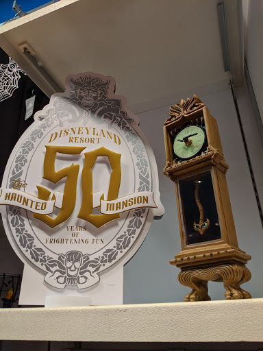 Toy Store «Disney Store», reviews and photos, 6020 E 82nd St, Indianapolis, IN 46250, USA