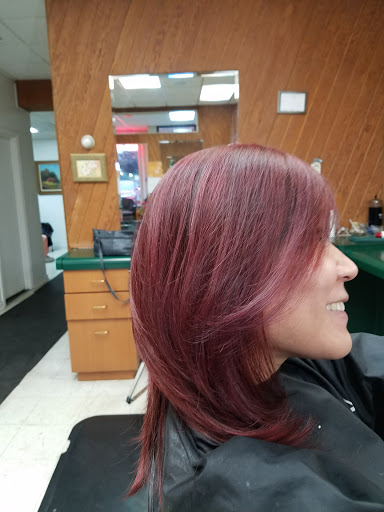 Beauty Salon «Cutz Hair Salon», reviews and photos, 2956 S Rochester Rd, Rochester Hills, MI 48307, USA