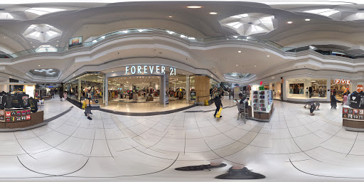 Clothing Store «Forever 21», reviews and photos, 5 Woodfield Mall, Schaumburg, IL 60173, USA