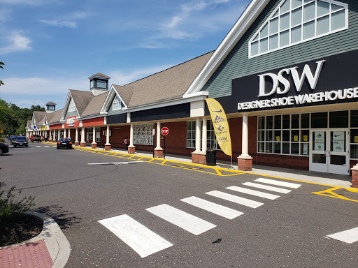 Shoe Store «DSW Designer Shoe Warehouse», reviews and photos, 113 Mill Plain Rd, Danbury, CT 06811, USA