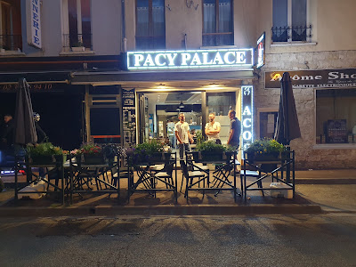 Pacy palace à Pacy-sur-Eure