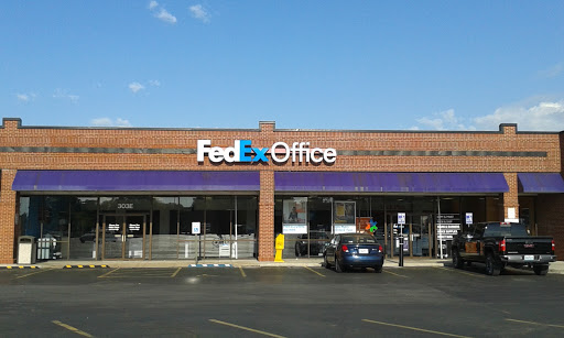 Print Shop «FedEx Office Print & Ship Center», reviews and photos, 303 E Battlefield Rd E, Springfield, MO 65807, USA