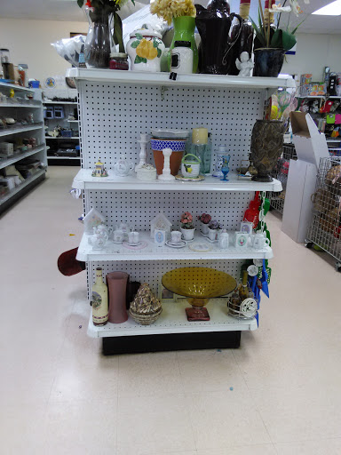 Thrift Store «Goodwill Plant City Store», reviews and photos, 2802 James L Redman Pkwy, Plant City, FL 33566, USA