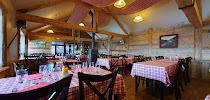 Atmosphère du Restaurant Ferme-Auberge Gustiberg Urbès - Col de Bussang - Chambres en demi pension à Urbès - n°11