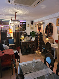 Atmosphère du Restaurant servant du couscous Wally Le Saharien - Restaurant algérien à Paris - n°2