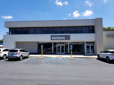 Cell Phone Store «Verizon», reviews and photos, 1211 NJ-73, Mt Laurel, NJ 08054, USA