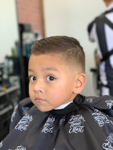 Barber Shop «Uppercuts Barber Shop», reviews and photos, 429 W Pioneer Pkwy, Grand Prairie, TX 75051, USA