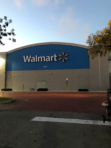 Department Store «Walmart Supercenter», reviews and photos, 1425 NE 163rd St, North Miami Beach, FL 33162, USA