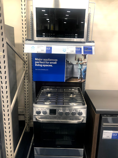 Electronics Store «Best Buy», reviews and photos, 445 Howe Ave, Cuyahoga Falls, OH 44221, USA