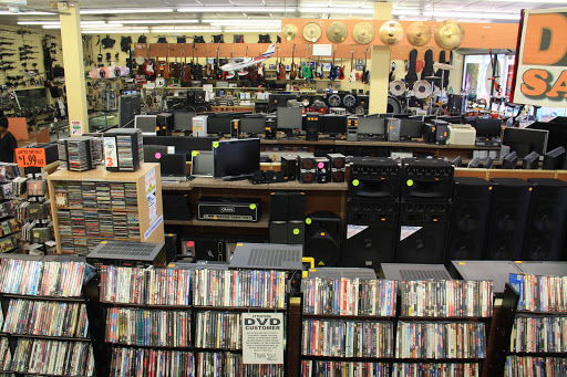 Pawn Shop «Peoples Pawn & Jewelry - Lauderdale Lakes», reviews and photos, 3260 N State Rd 7, Lauderdale Lakes, FL 33319, USA