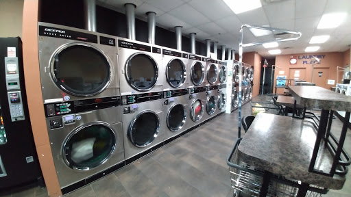 Laundromat «Laundry Place», reviews and photos, 3800 Quakerbridge Rd #2, Hamilton Township, NJ 08619, USA