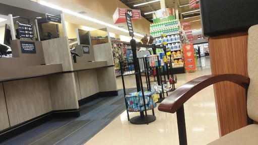 Grocery Store «Hannaford Supermarket», reviews and photos, 2 Freetown Rd #27, Raymond, NH 03077, USA