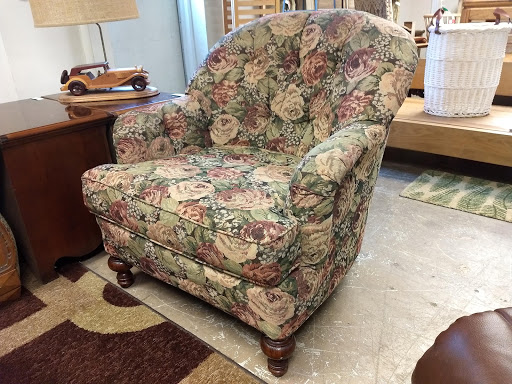 Consignment Shop «New Leaf Home Furnishings», reviews and photos, 2449 Pierce Dr #3, Spring Grove, IL 60081, USA