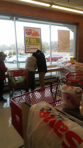 Grocery Store «Save-A-Lot», reviews and photos, 5615 Sargent Rd, Hyattsville, MD 20782, USA