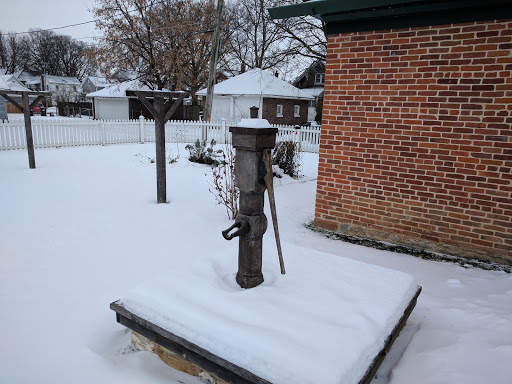 History Museum «Lincoln-Manahan Home Museum», reviews and photos, 607 E 3rd St, Sterling, IL 61081, USA