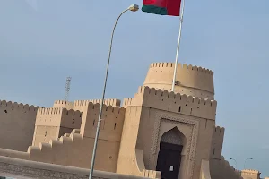 Al Khandaq Fort image