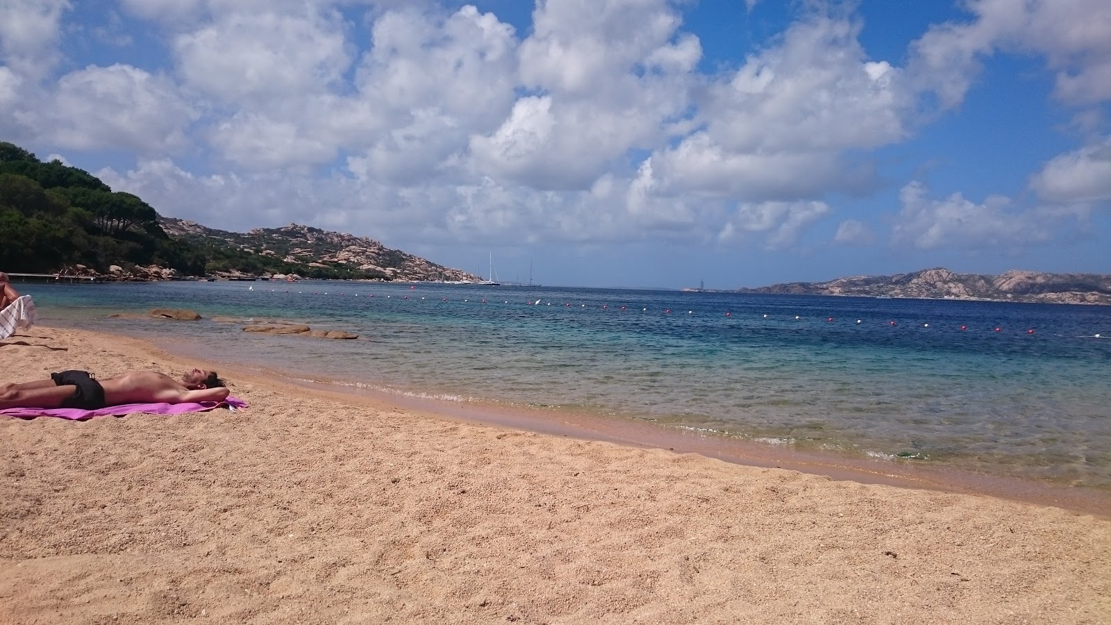 Fotografie cu Spiaggia Sottoportorafael cu nivelul de curățenie înalt